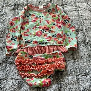 Ruffle butts 4t 2 piece